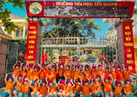 TỔ CHỨC CHO CÁC CHÁU THAM QUAN TRƯỜNG TIỂU HỌC