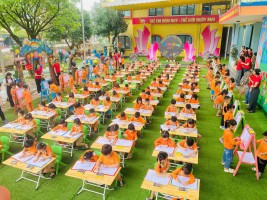 TRƯỜNG MẦM NON TÂN GIANG - GIAO LƯU VẼ TRANH “VŨ HỘI SẮC MÀU”