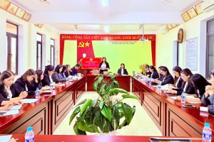 CHI BỘ TRƯỜNG MẦM NON TÂN GIANG - HỘI NGHỊ KIỂM ĐIỂM TẬP THỂ CHI BỘ VÀ ĐẢNG VIÊN NĂM 2025